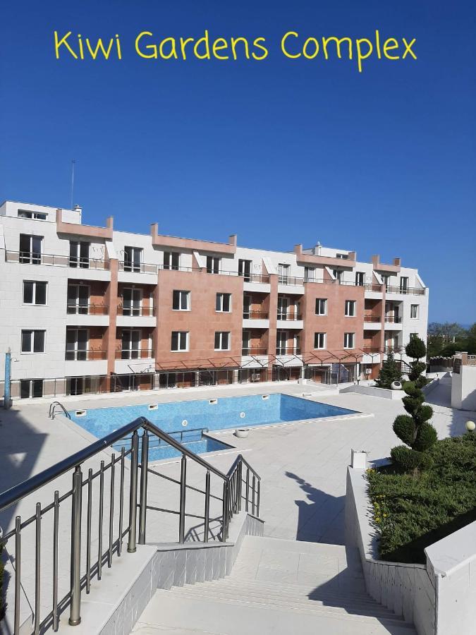 Apartment-Studio Daisy In Kiwi Gardens Complex Byala  Bagian luar foto