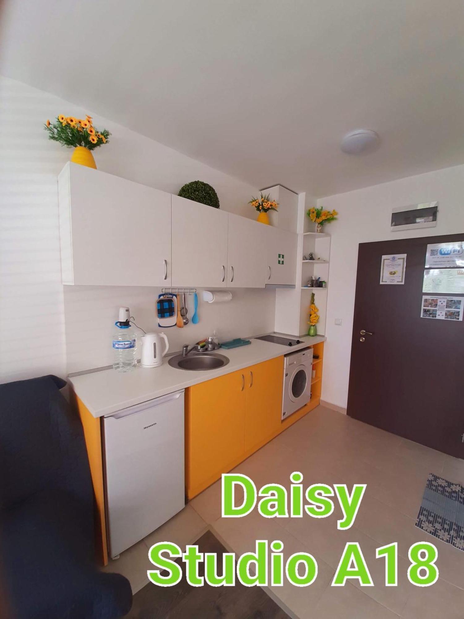 Apartment-Studio Daisy In Kiwi Gardens Complex Byala  Bagian luar foto