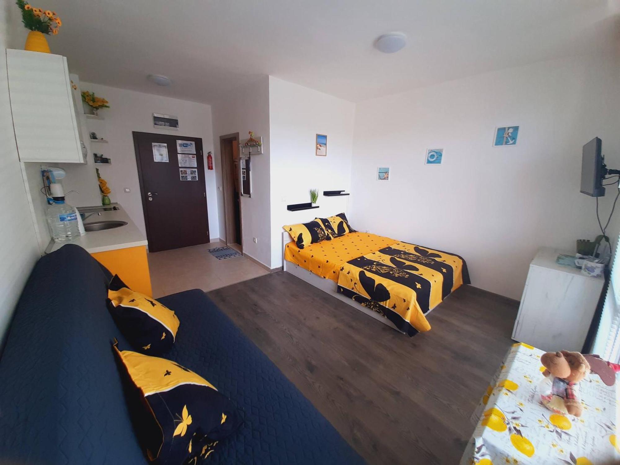 Apartment-Studio Daisy In Kiwi Gardens Complex Byala  Bagian luar foto